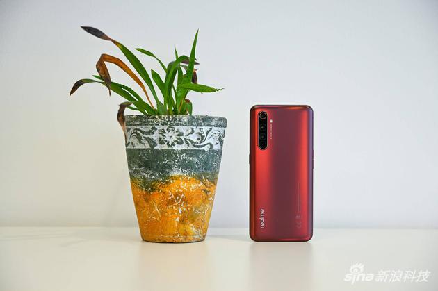 realme X50 Pro评测：旗舰配置颜值高 3599交朋友？