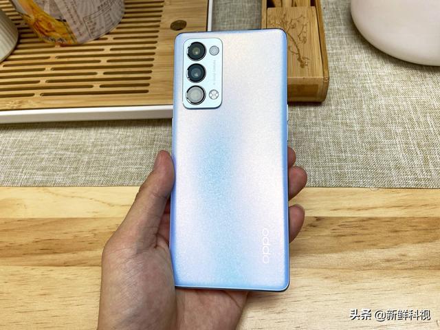 准大学生，OPPO Reno6 Pro+划算吗，能用三年吗？